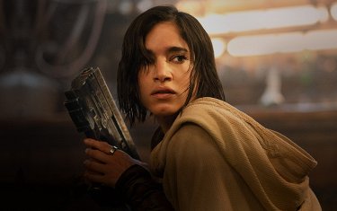 Netflix показал трейлер «Мятежной луны» Зака Снайдера | Афиша ...